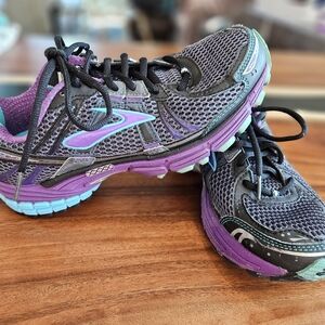 Women's Brooks GTS 12 Limited Edition